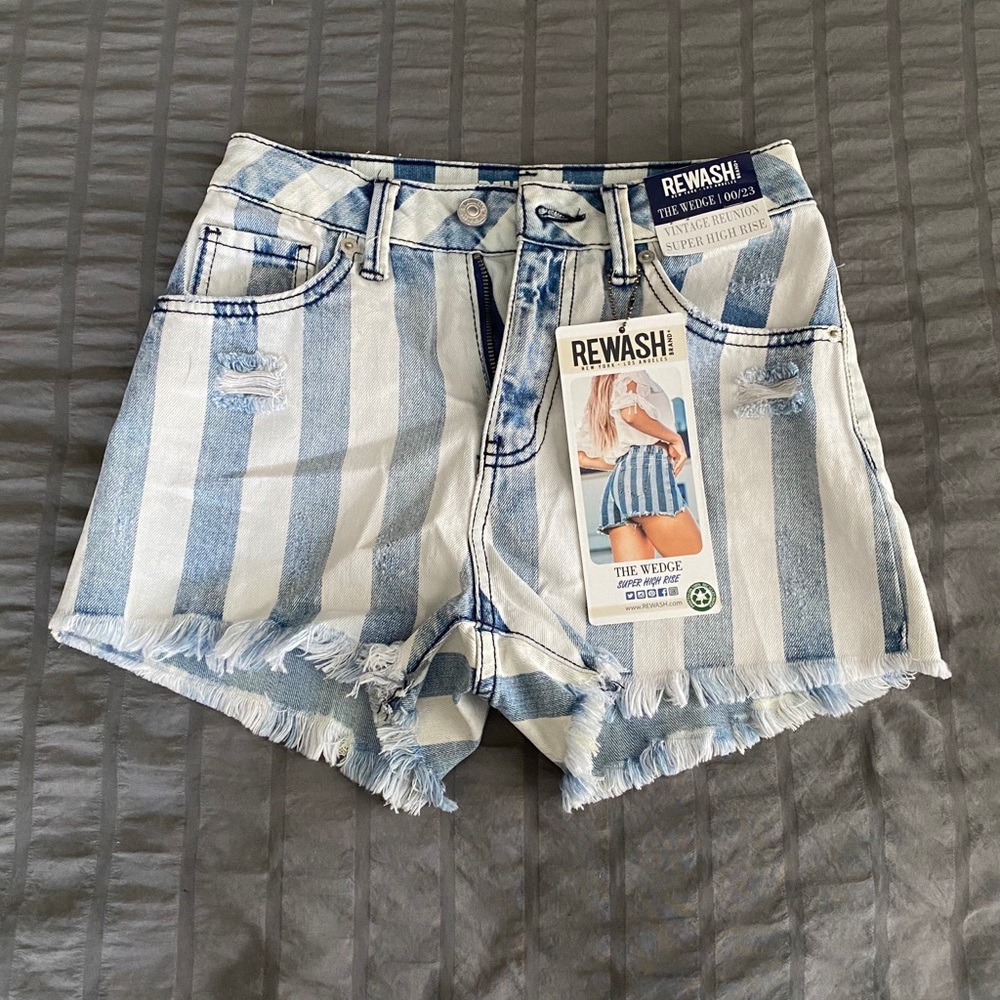 NWT Rewash High Waisted Two tone Jean shorts